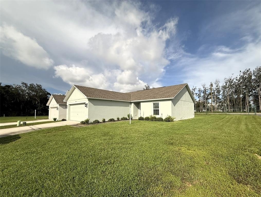 627 W Carey Lane - Photo 2