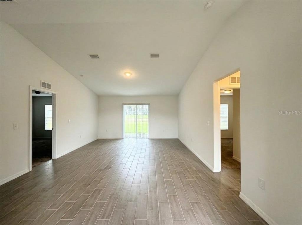 627 W Carey Lane - Photo 3