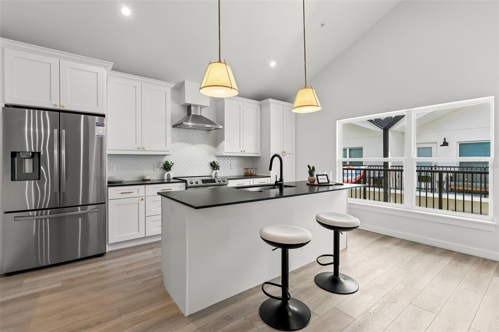 1606 Park Lake Street - Photo 5