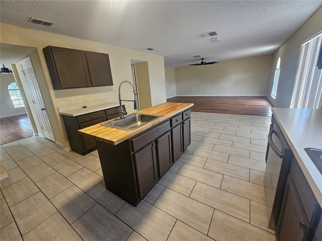427 Samuel Street - Photo 9