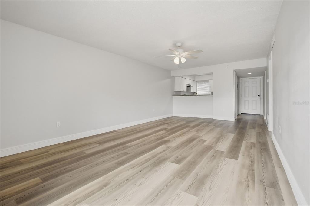 163 Scottsdale Square - Photo 2