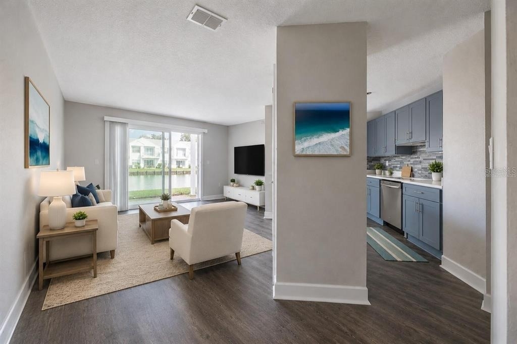 2540 Woodgate Boulevard - Photo 2