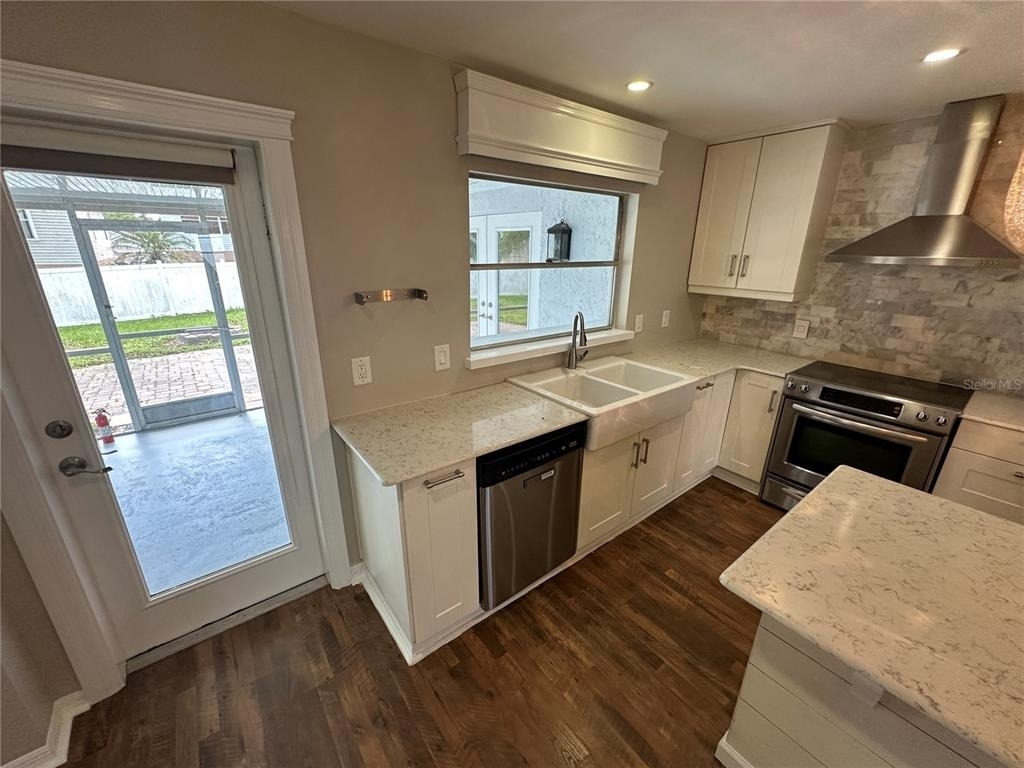 610 Iris Street - Photo 9