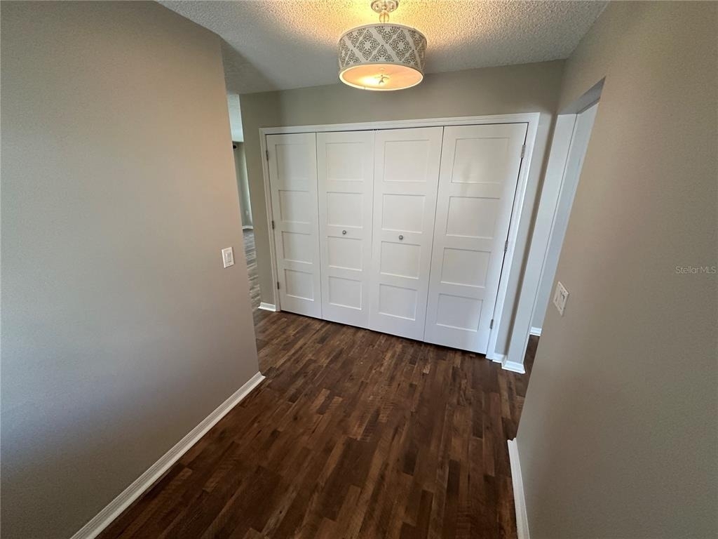 610 Iris Street - Photo 3
