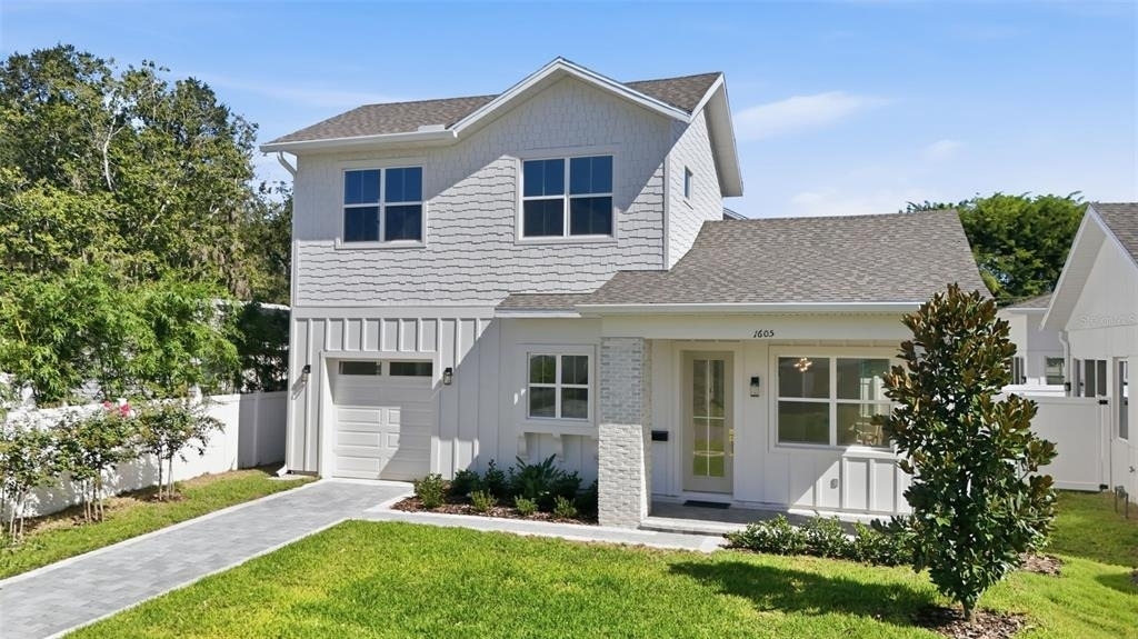 1605 Bryn Mawr Street - Photo 1