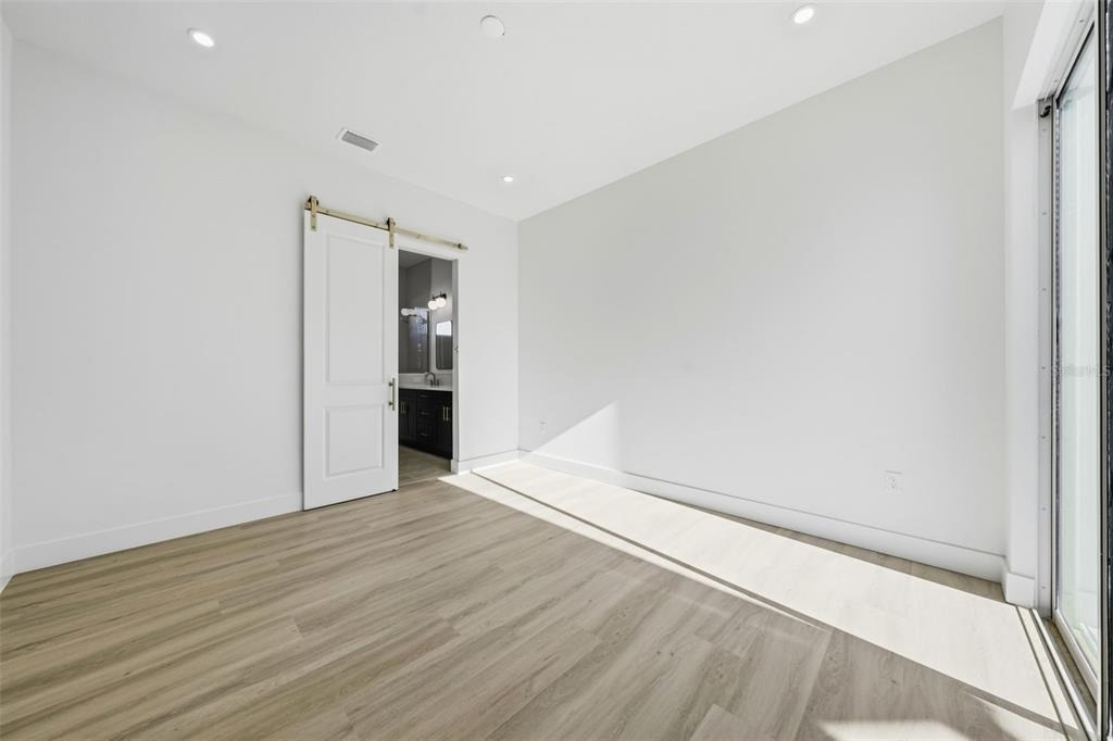 1605 Bryn Mawr Street - Photo 18