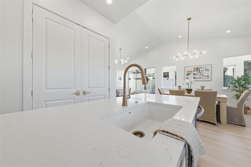 1605 Bryn Mawr Street - Photo 11