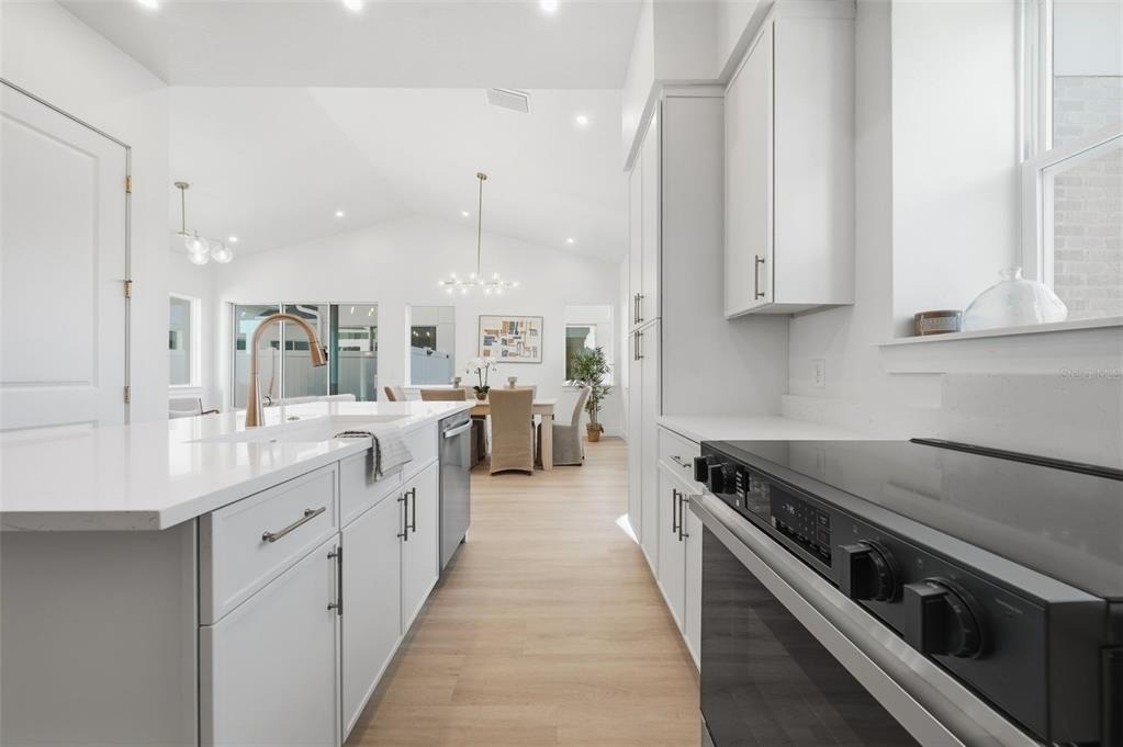 1605 Bryn Mawr Street - Photo 10