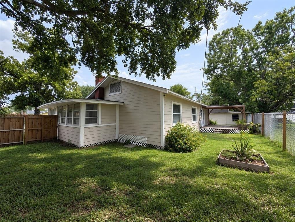 6805 N Navin Avenue - Photo 19