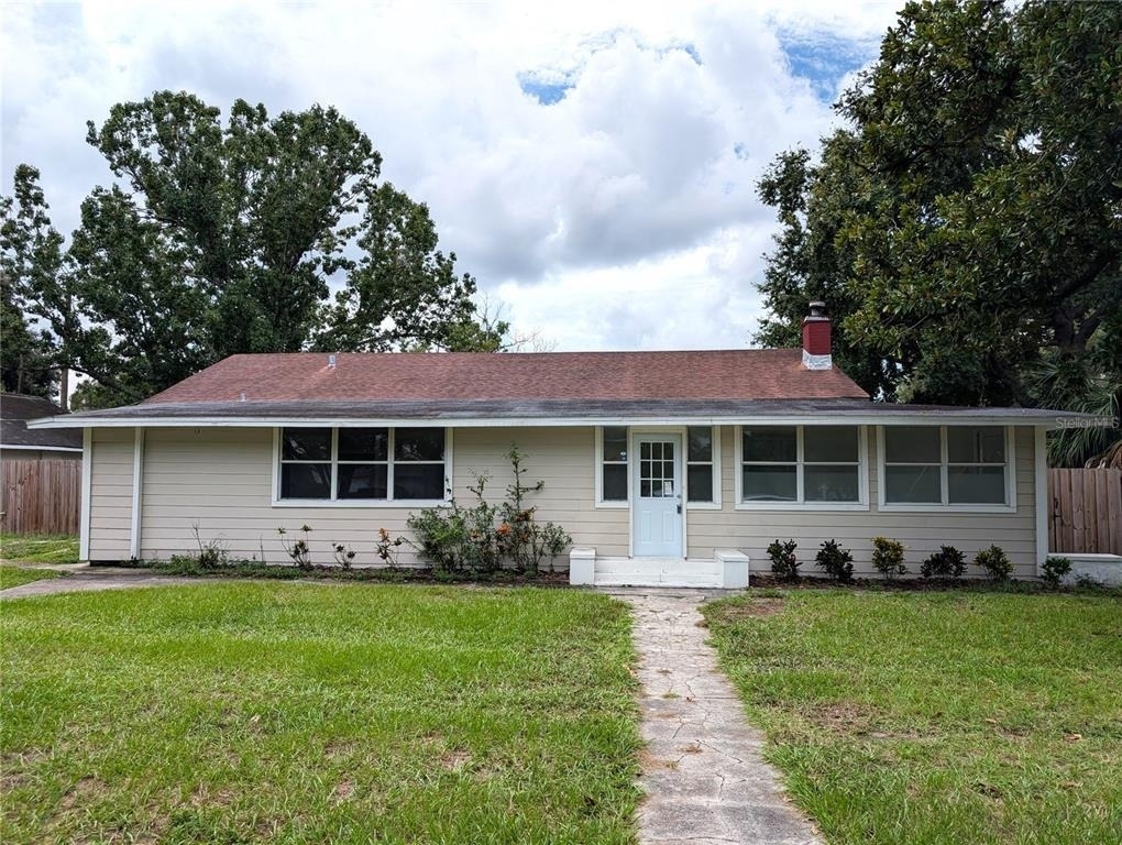6805 N Navin Avenue - Photo 1