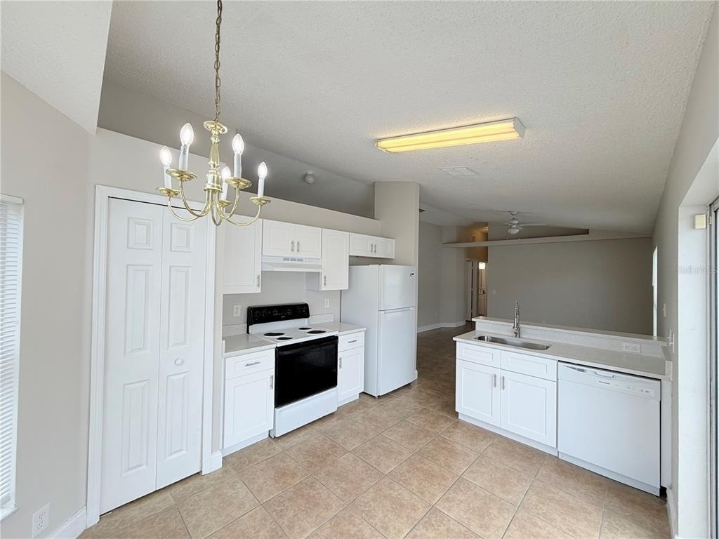 1828 Lacy Lane - Photo 2