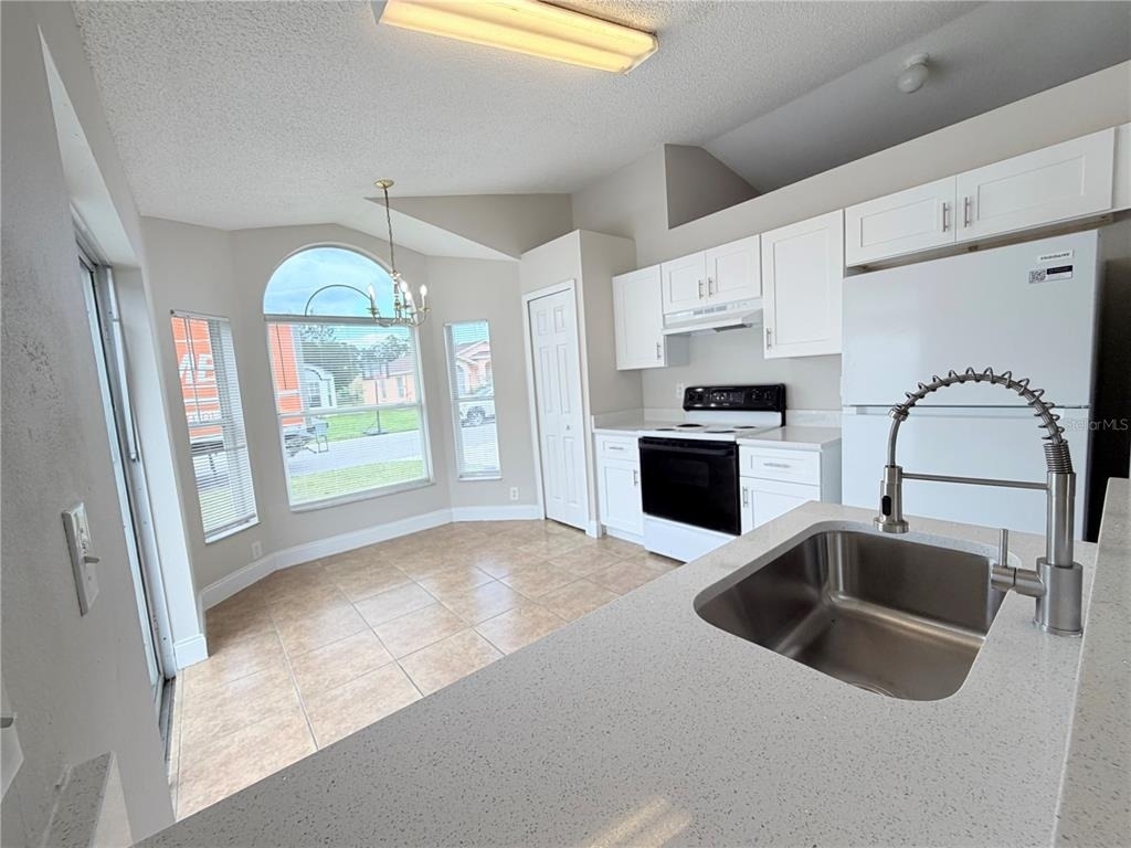 1828 Lacy Lane - Photo 4
