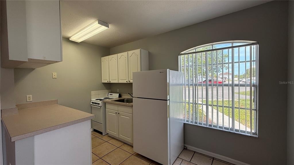 871 Orchid Drive - Photo 4