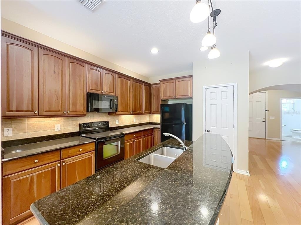 412 Penny Royal Place - Photo 24