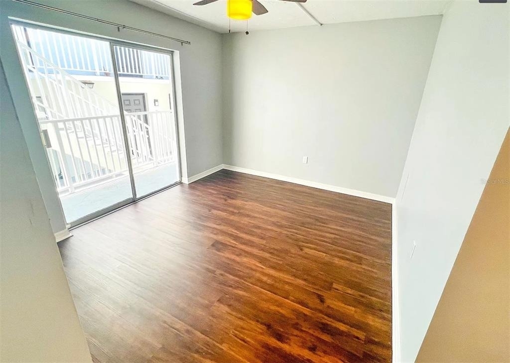 276 Polk Avenue - Photo 4