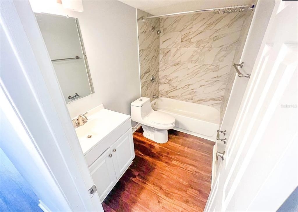 276 Polk Avenue - Photo 5