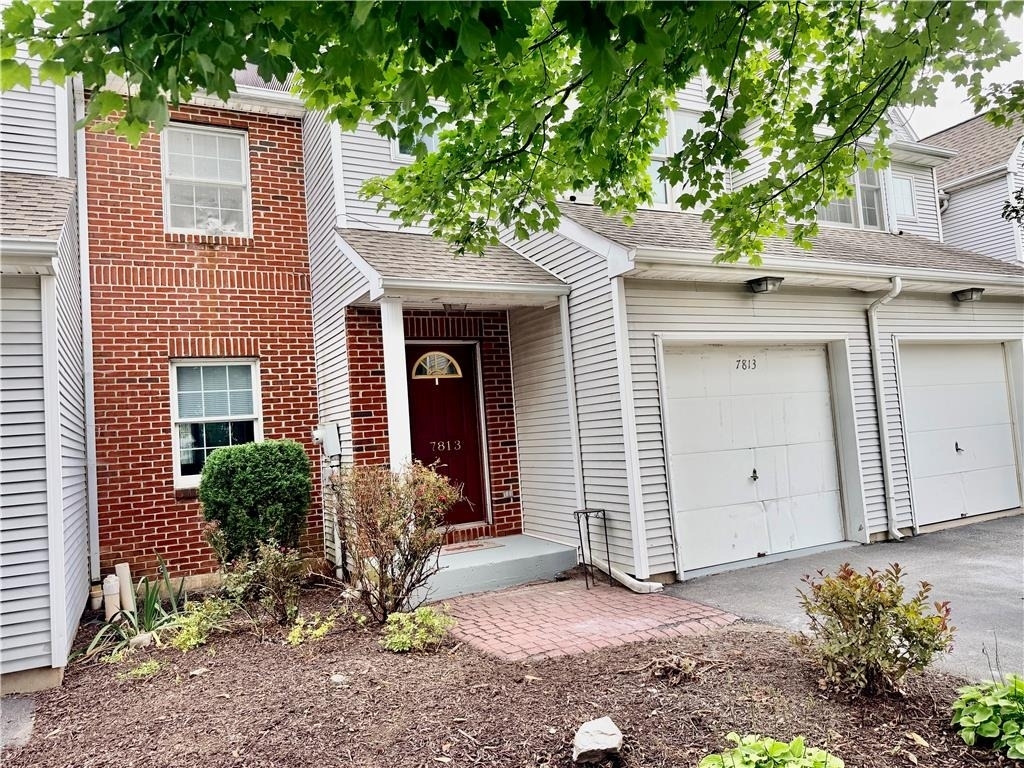 7813 Cross Creek Circle - Photo 1