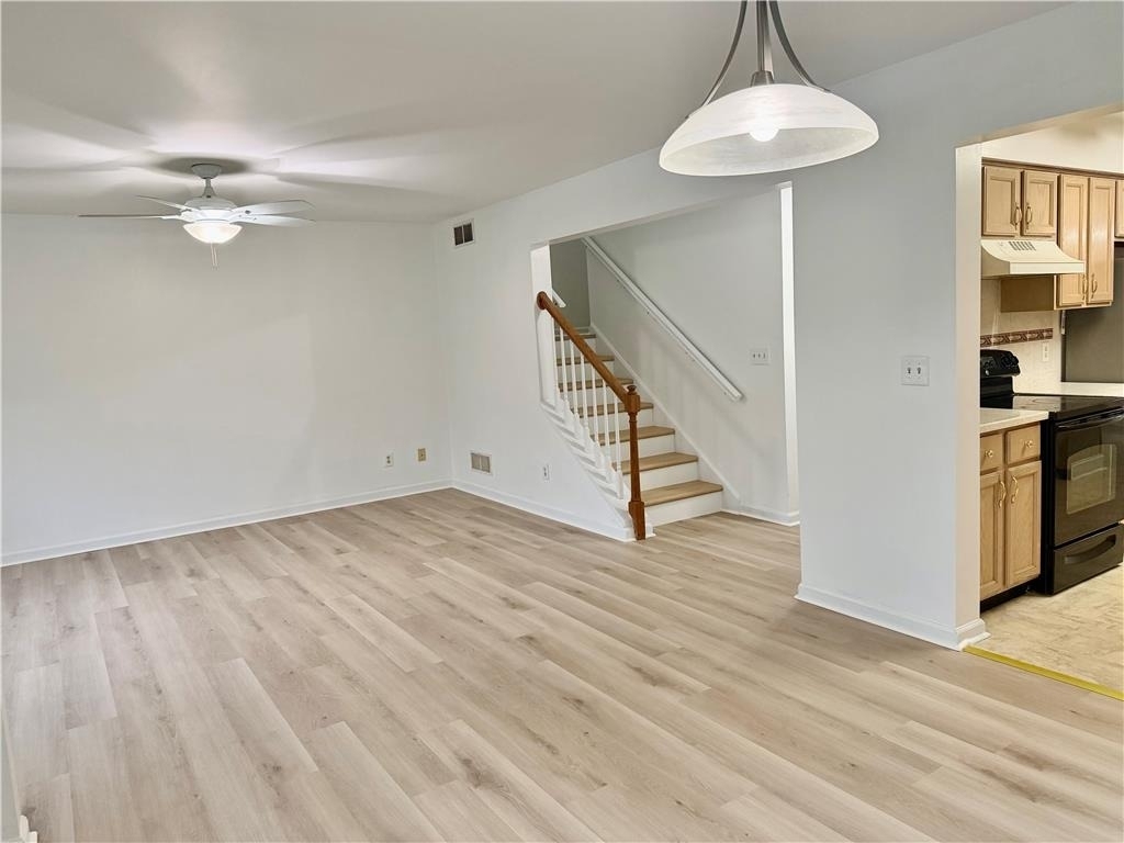 7813 Cross Creek Circle - Photo 9