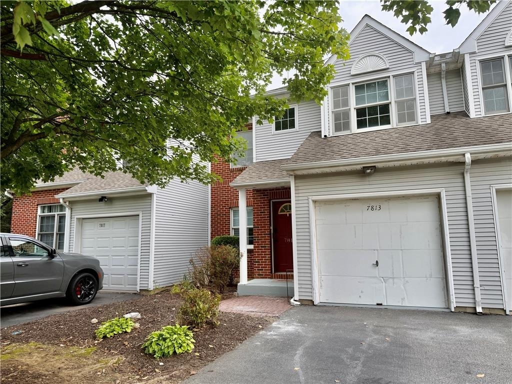 7813 Cross Creek Circle - Photo 0