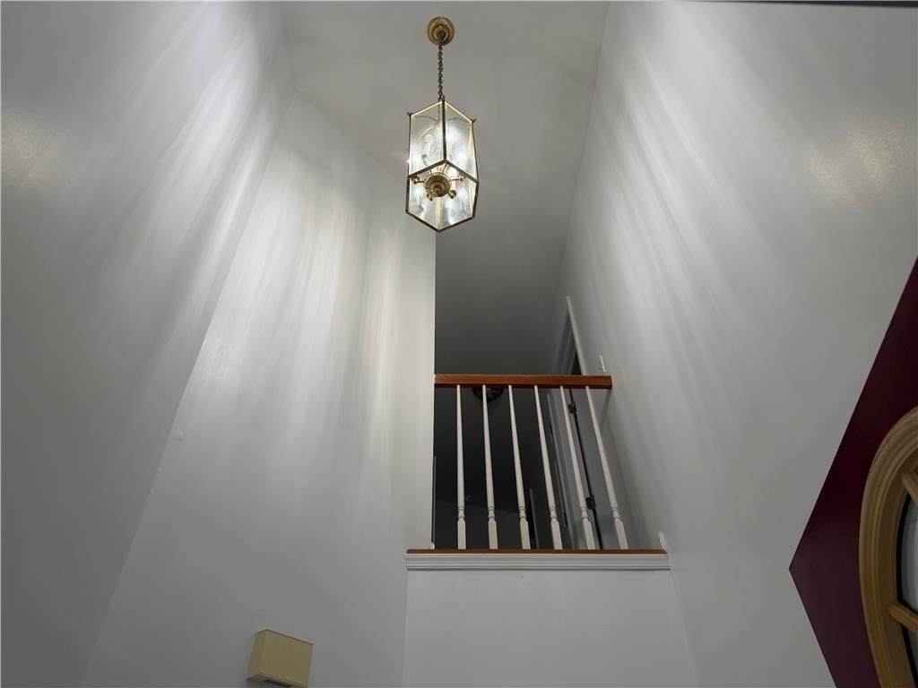 7813 Cross Creek Circle - Photo 2