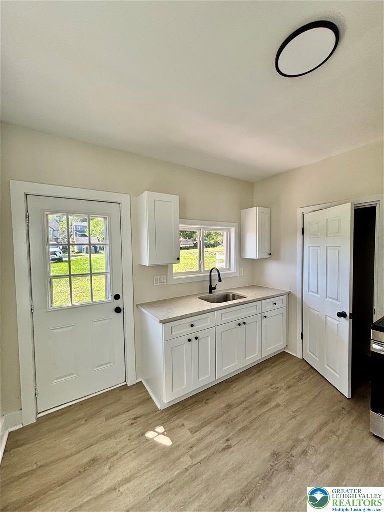 438 Market Street - Photo 2