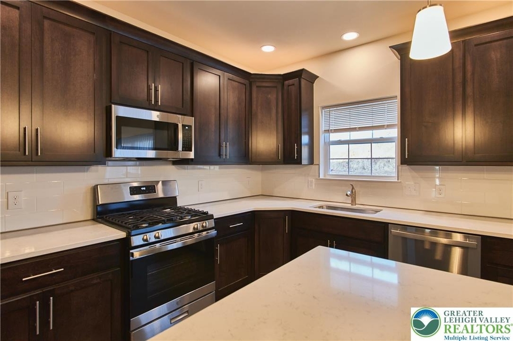6639 Stein Way - Photo 4