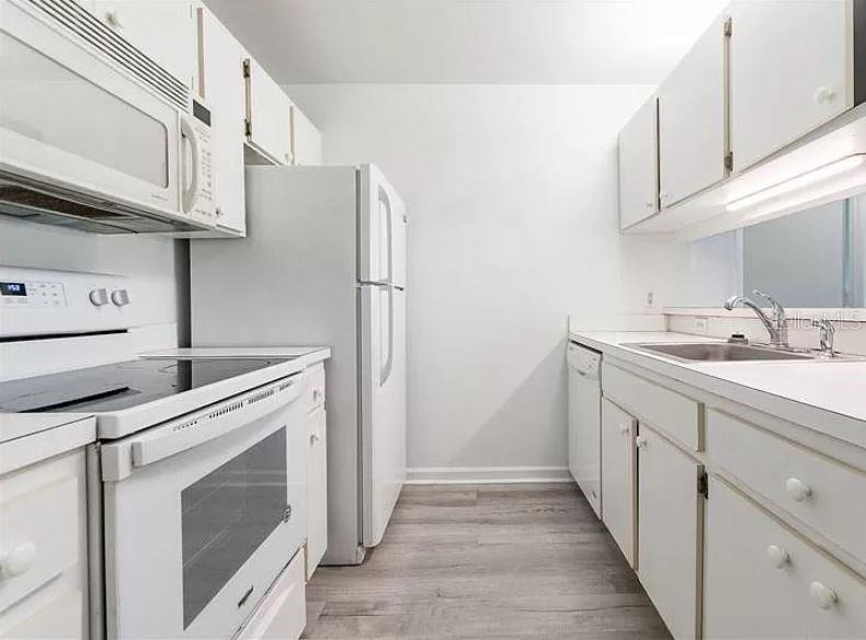 3800 Sw 20th Avenue - Photo 2