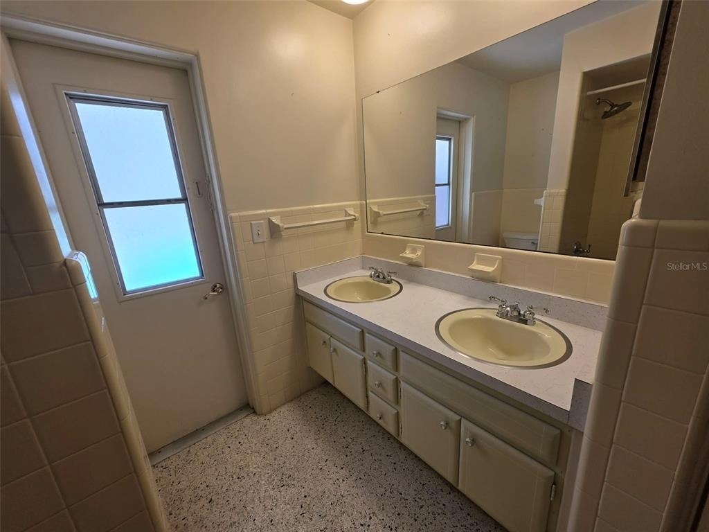 25601 Laylaine Drive - Photo 29