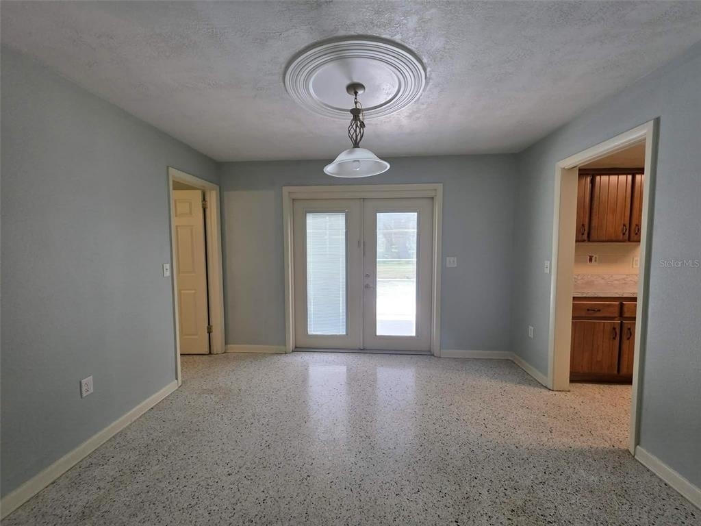 25601 Laylaine Drive - Photo 12