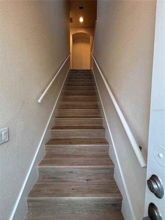 240 West End Drive - Photo 2