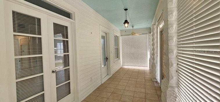 461 W Marion Avenue - Photo 1