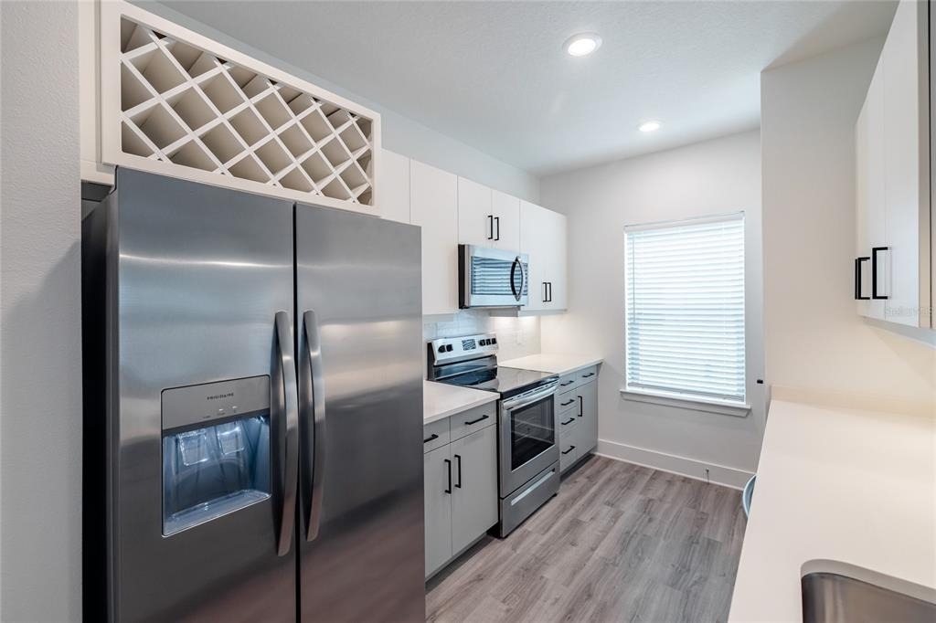 1420 Lakefront Drive - Photo 3
