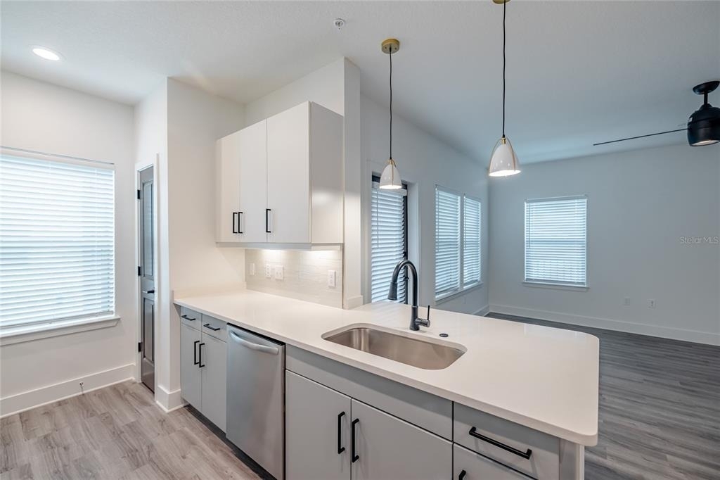 1420 Lakefront Drive - Photo 4