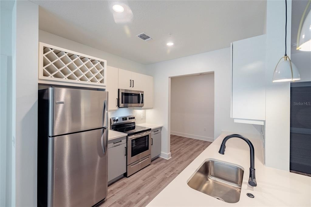 1420 Lakefront Drive - Photo 2