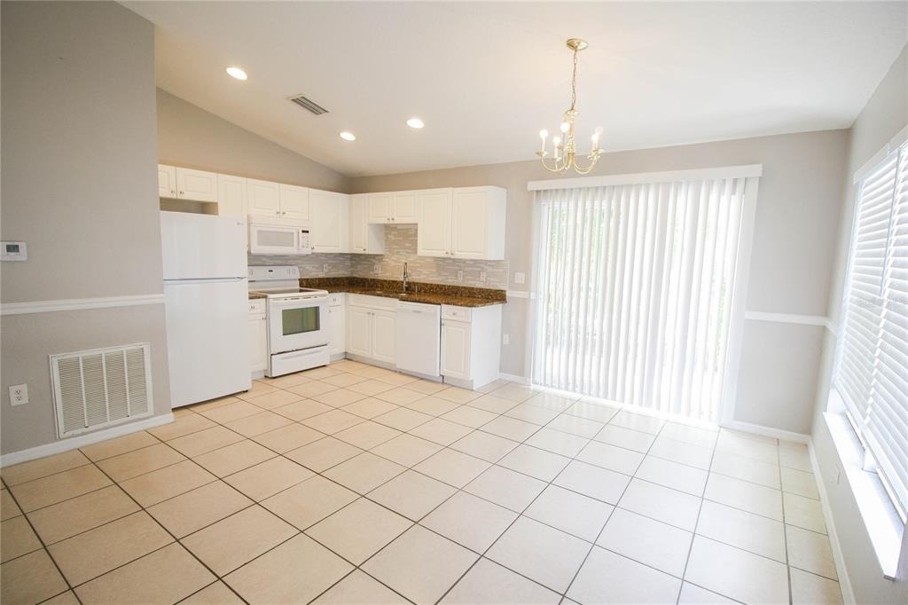 5454 Kensington Street - Photo 3