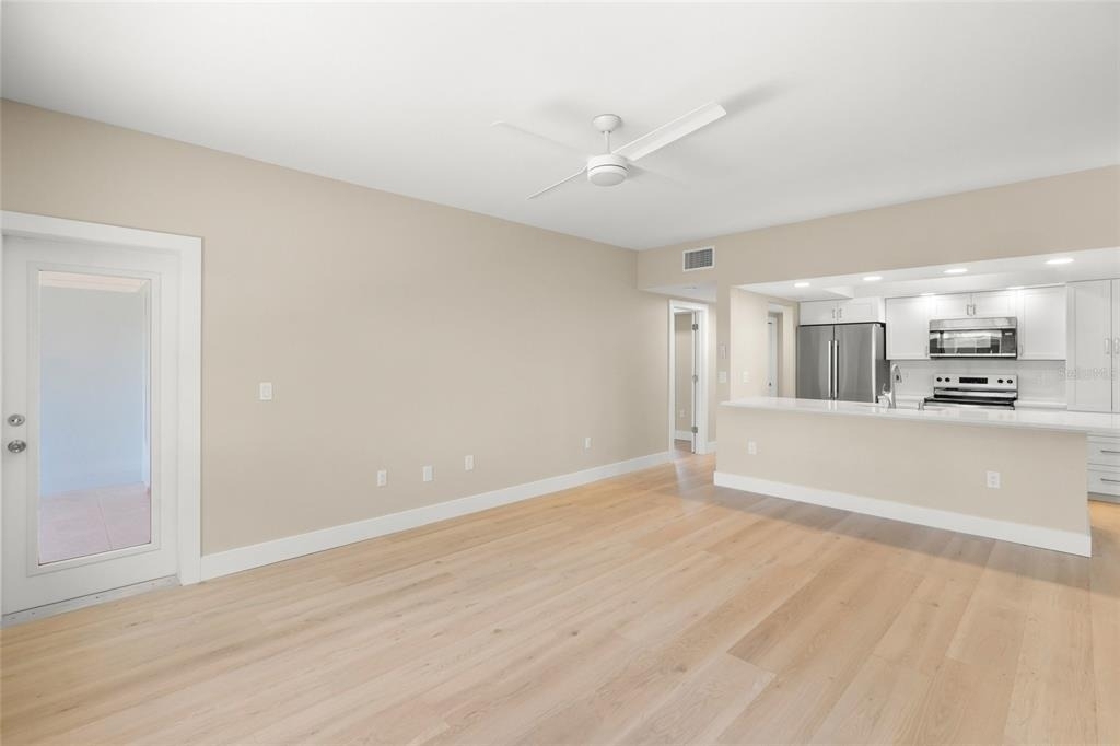 5823 Tidewood Avenue - Photo 11
