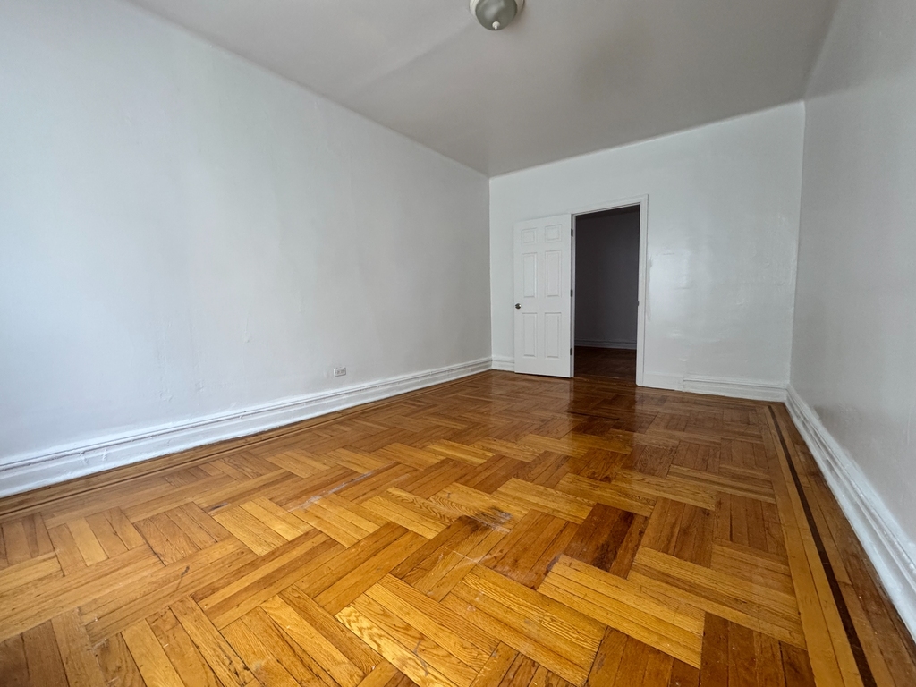 3217 Hull Avenue - Photo 13