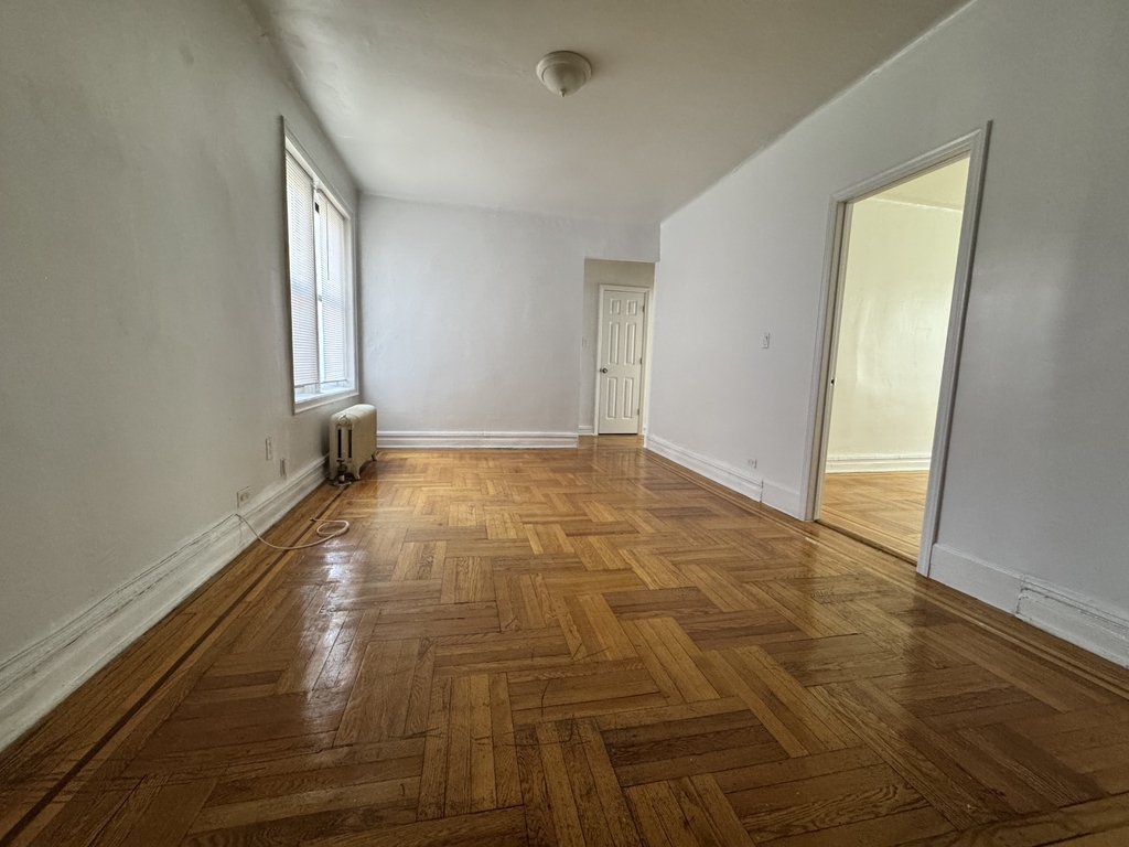 3217 Hull Avenue - Photo 10