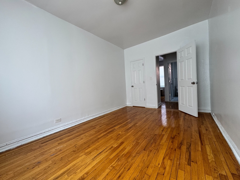 3217 Hull Avenue - Photo 15