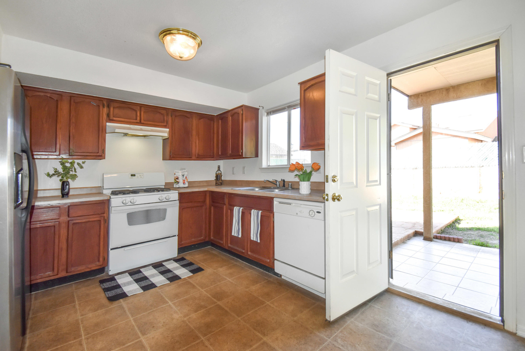 12161 Sun Bridge Place - Photo 10