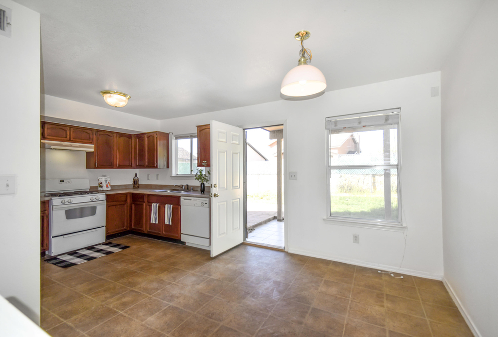 12161 Sun Bridge Place - Photo 14