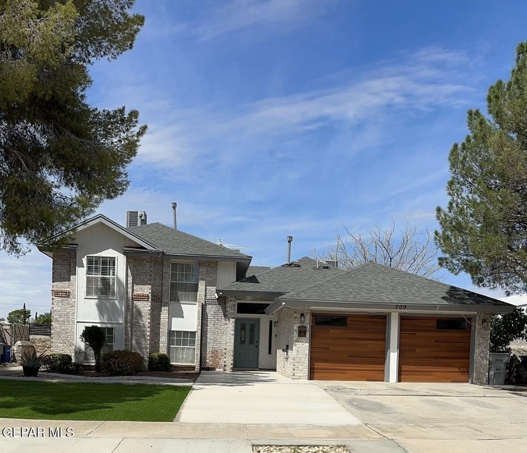 709 Bluff Canyon Circle - Photo 0
