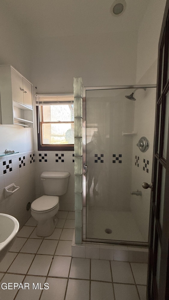 1218 Moore Street - Photo 4