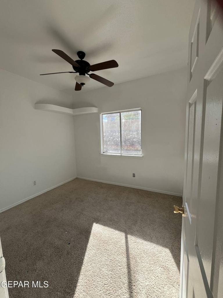 6105 Pecan Park Place - Photo 11