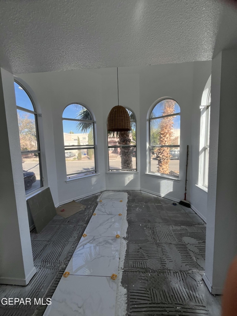 6105 Pecan Park Place - Photo 2