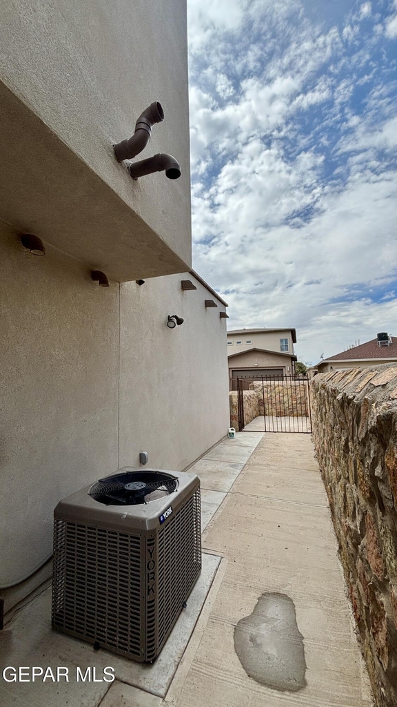 6561 Hoop Street - Photo 32
