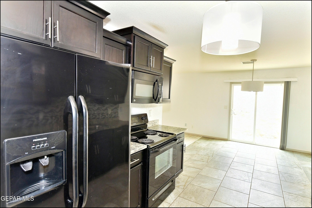 872 Colbert Shapleigh Place - Photo 15