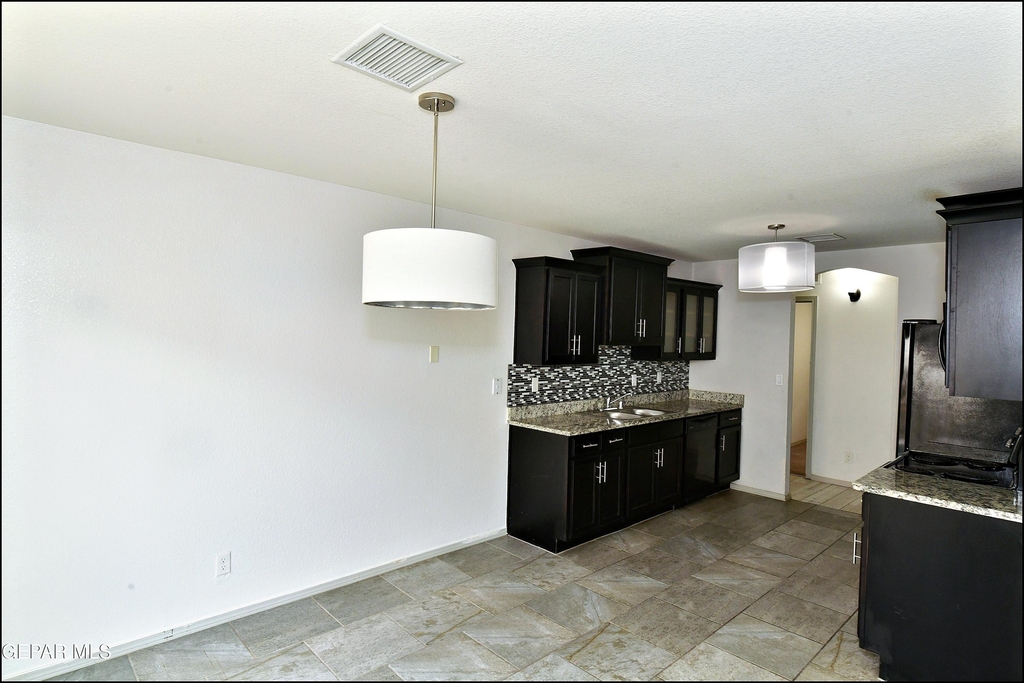 872 Colbert Shapleigh Place - Photo 10