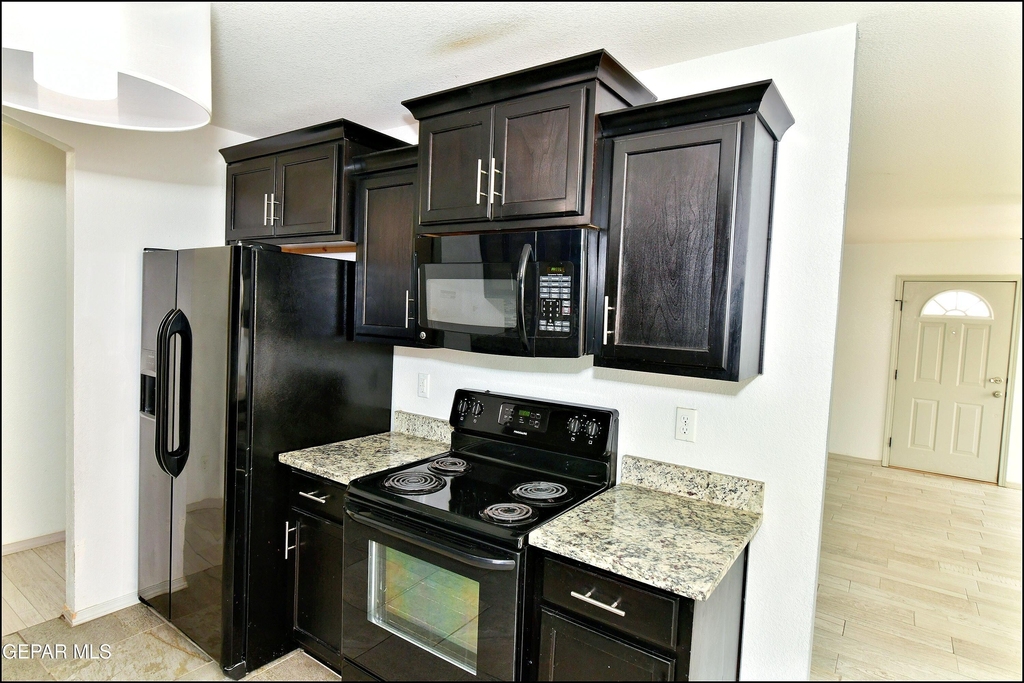 872 Colbert Shapleigh Place - Photo 18