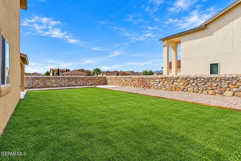 12121 Zavi Lane - Photo 37